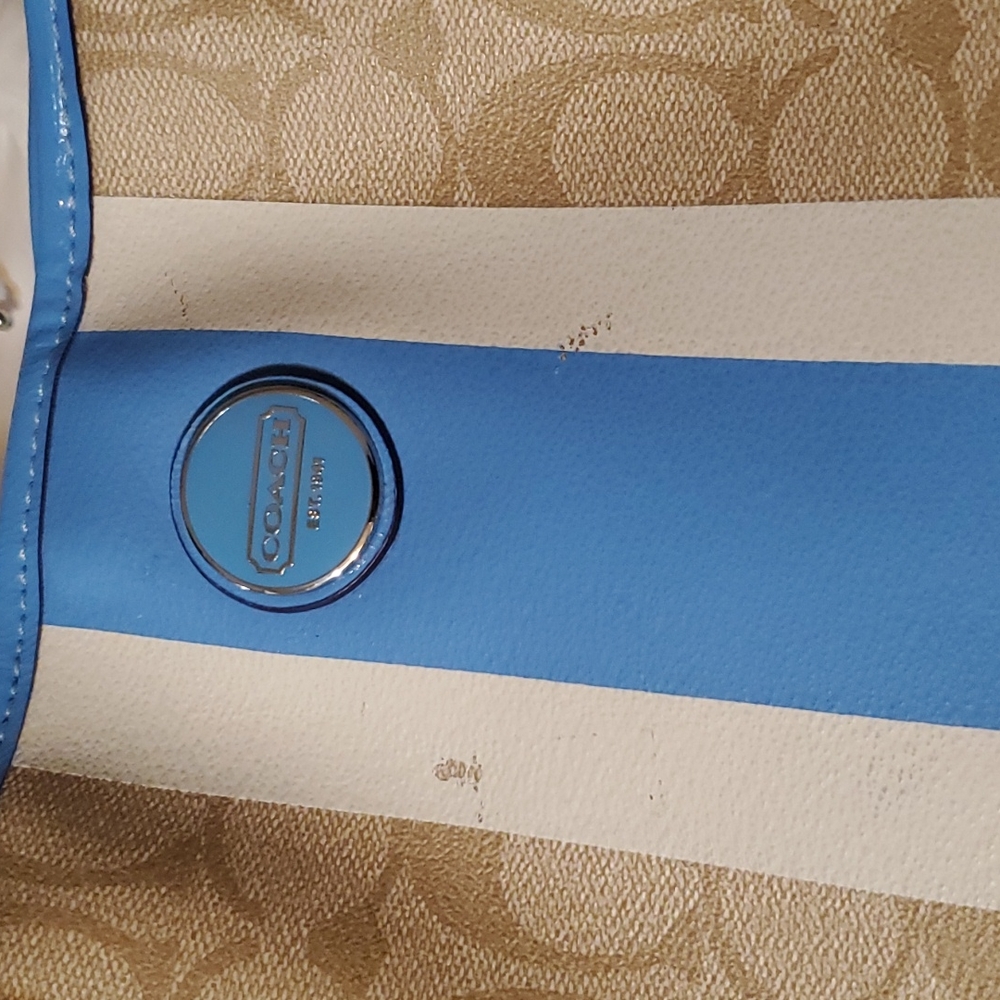 Coach Handbag ๐ - Picture 8 of 15